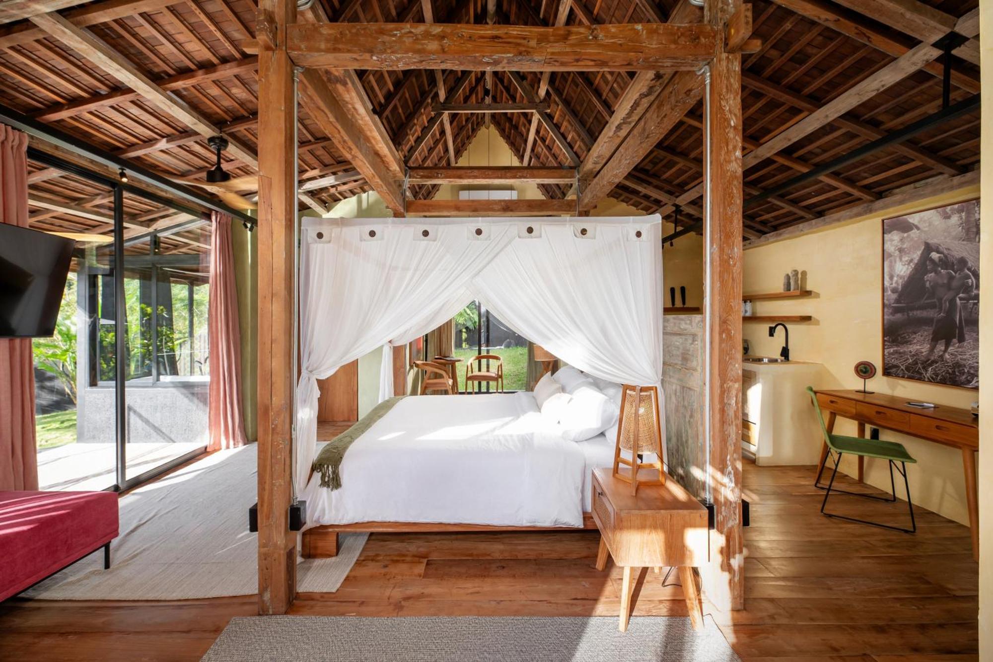 Sumba Lodge Manuel Antonio Buitenkant foto